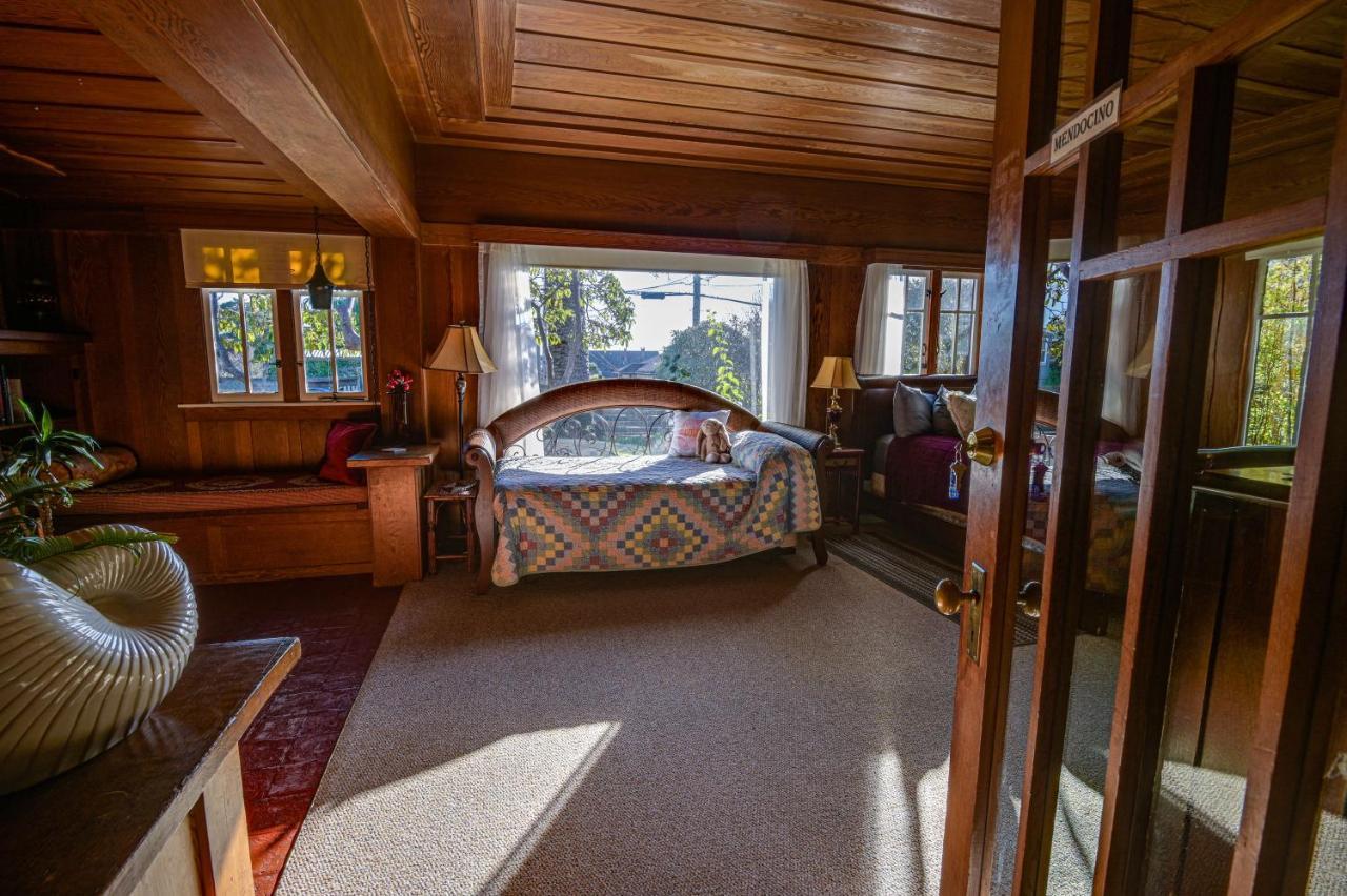 The Captains Quarters Fort Bragg Extérieur photo